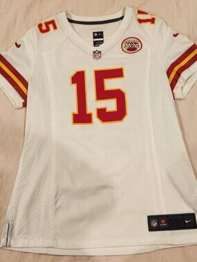 NWOT Kansas City Chiefs Patrick Mahomes #15 Nike Size Medium M White Jersey